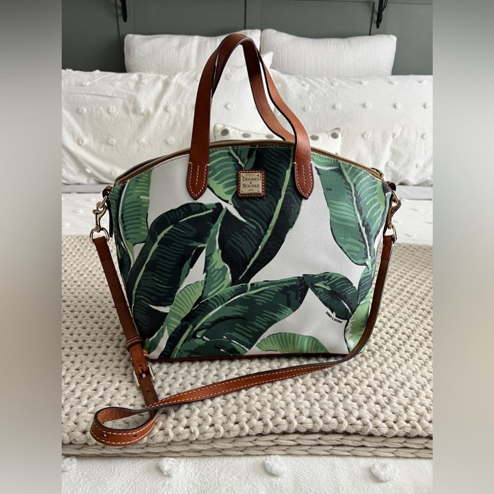 EUC Dooney & Bourke Banana Leaf Crossbody Bag